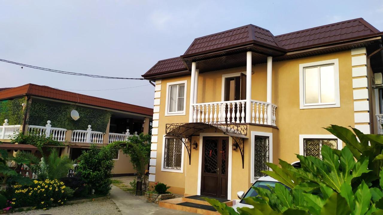 Alan Hotel Suhumi Exterior foto